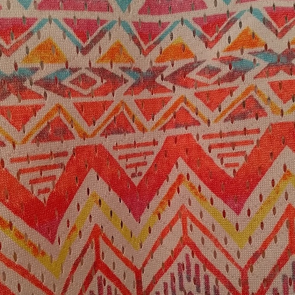 Crop top and shorts size small - Picture 6 of 6